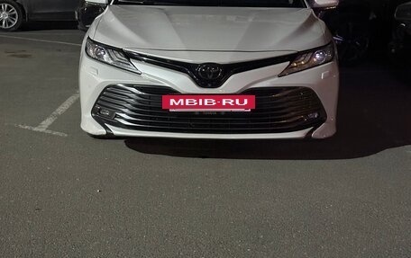 Toyota Camry, 2019 год, 2 670 000 рублей, 2 фотография