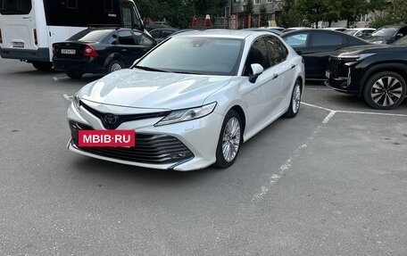 Toyota Camry, 2019 год, 2 670 000 рублей, 6 фотография