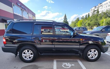 Toyota Land Cruiser 100 рестайлинг 2, 2007 год, 2 350 000 рублей, 3 фотография
