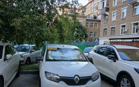 Renault Logan II, 2017 год, 350 000 рублей, 2 фотография