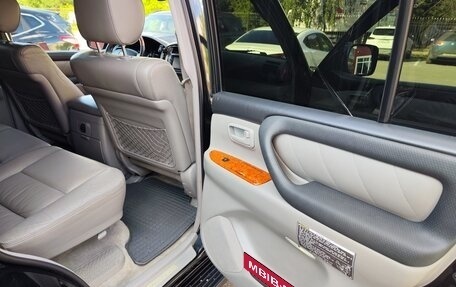 Toyota Land Cruiser 100 рестайлинг 2, 2007 год, 2 350 000 рублей, 17 фотография