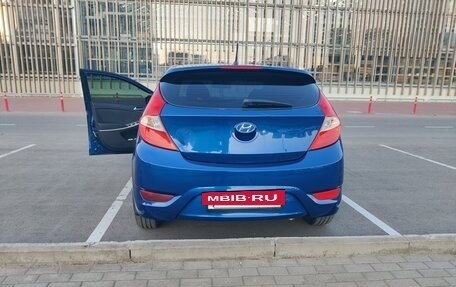 Hyundai Solaris II рестайлинг, 2012 год, 800 000 рублей, 4 фотография