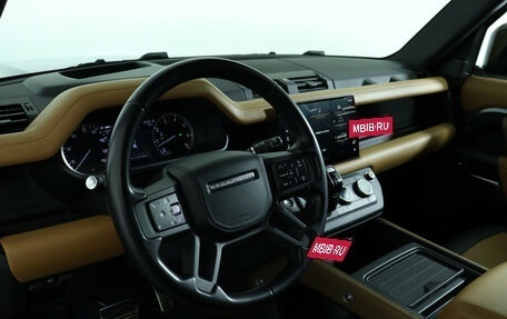 Land Rover Defender II, 2023 год, 9 600 000 рублей, 17 фотография