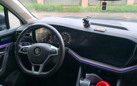 Volkswagen Touareg III, 2019 год, 3 450 000 рублей, 4 фотография