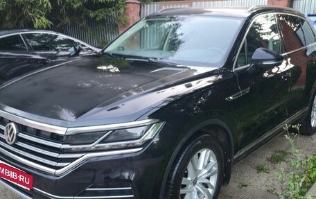 Volkswagen Touareg III, 2019 год, 3 450 000 рублей, 2 фотография