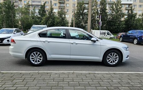 Volkswagen Passat B8 рестайлинг, 2019 год, 2 399 000 рублей, 2 фотография