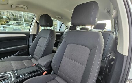 Volkswagen Passat B8 рестайлинг, 2019 год, 2 399 000 рублей, 11 фотография