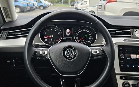 Volkswagen Passat B8 рестайлинг, 2019 год, 2 399 000 рублей, 13 фотография
