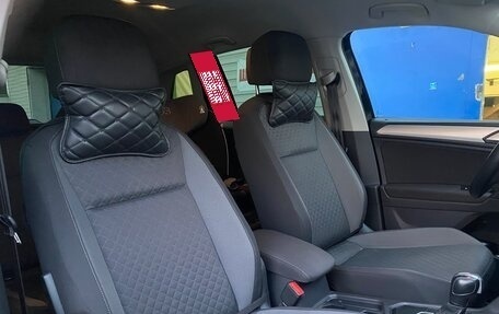 Volkswagen Tiguan II, 2020 год, 2 650 000 рублей, 11 фотография