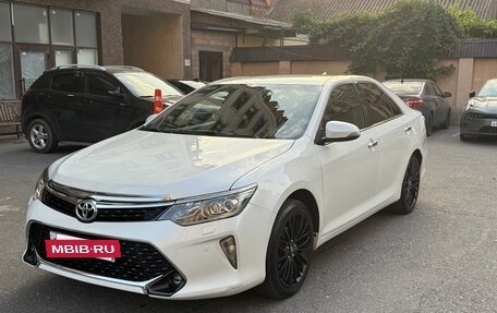 Toyota Camry, 2016 год, 2 100 000 рублей, 4 фотография