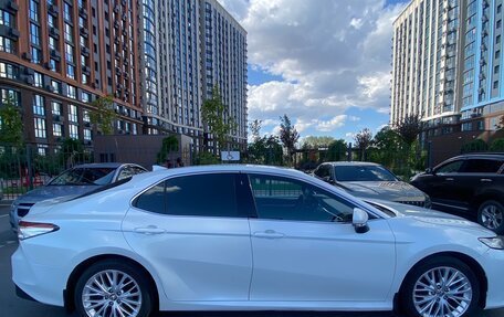 Toyota Camry, 2018 год, 2 949 000 рублей, 2 фотография