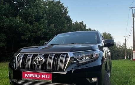 Toyota Land Cruiser Prado 150 рестайлинг 2, 2017 год, 5 700 000 рублей, 1 фотография