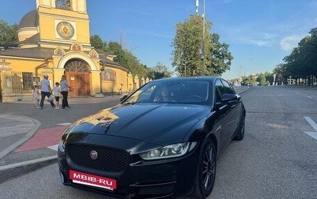 Jaguar XE I рестайлинг, 2017 год, 2 000 000 рублей, 4 фотография
