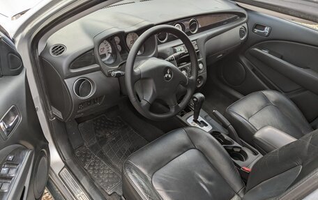 Mitsubishi Outlander III рестайлинг 3, 2004 год, 950 000 рублей, 3 фотография