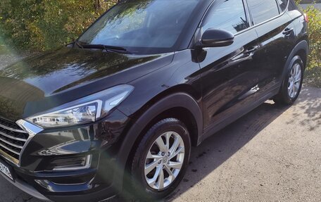 Hyundai Tucson III, 2020 год, 2 390 000 рублей, 2 фотография
