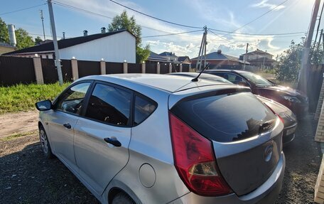 Hyundai Solaris II рестайлинг, 2011 год, 565 000 рублей, 2 фотография