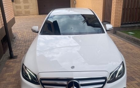 Mercedes-Benz E-Класс, 2019 год, 4 180 000 рублей, 1 фотография