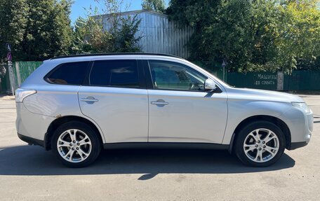 Mitsubishi Outlander III рестайлинг 3, 2012 год, 1 170 000 рублей, 2 фотография