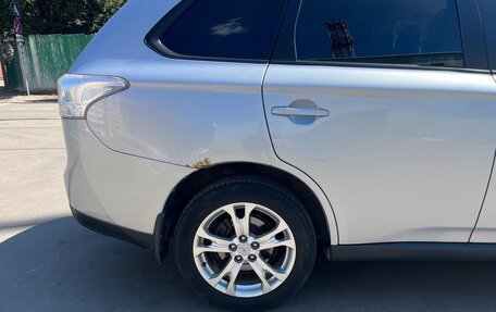 Mitsubishi Outlander III рестайлинг 3, 2012 год, 1 170 000 рублей, 9 фотография
