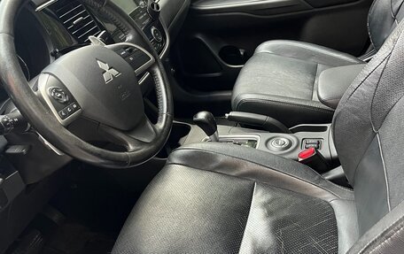 Mitsubishi Outlander III рестайлинг 3, 2012 год, 1 170 000 рублей, 16 фотография