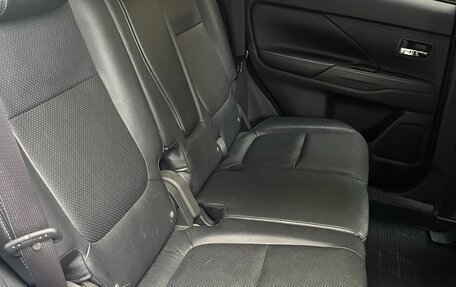 Mitsubishi Outlander III рестайлинг 3, 2012 год, 1 170 000 рублей, 18 фотография