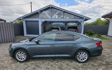 Skoda Superb III рестайлинг, 2018 год, 1 750 000 рублей, 2 фотография