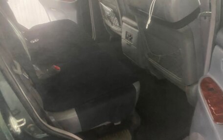Toyota Land Cruiser 100 рестайлинг 2, 2000 год, 1 210 000 рублей, 13 фотография