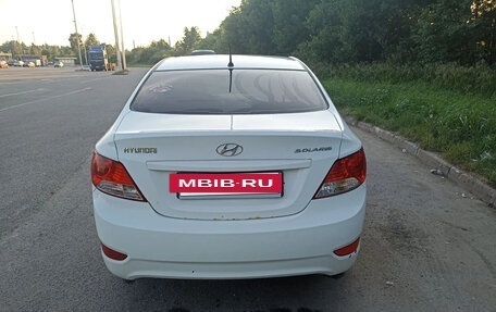 Hyundai Solaris II рестайлинг, 2013 год, 700 000 рублей, 3 фотография