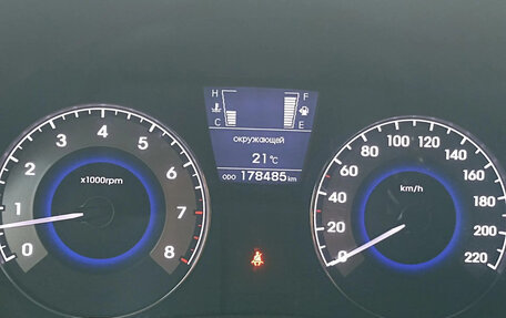 Hyundai Solaris II рестайлинг, 2013 год, 700 000 рублей, 6 фотография