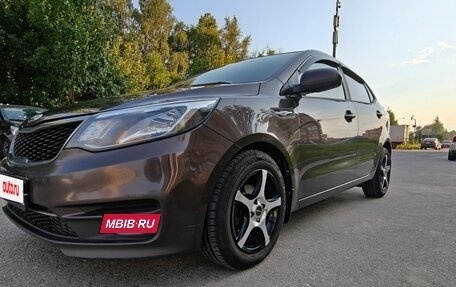 KIA Rio III рестайлинг, 2015 год, 1 000 000 рублей, 2 фотография