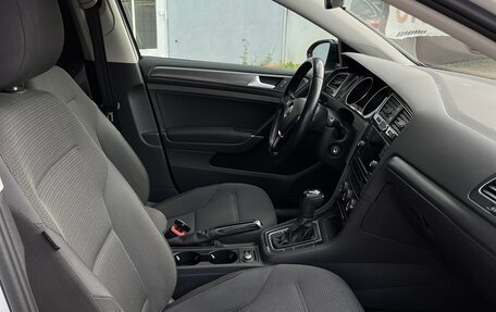 Volkswagen Golf VII, 2019 год, 1 900 000 рублей, 16 фотография
