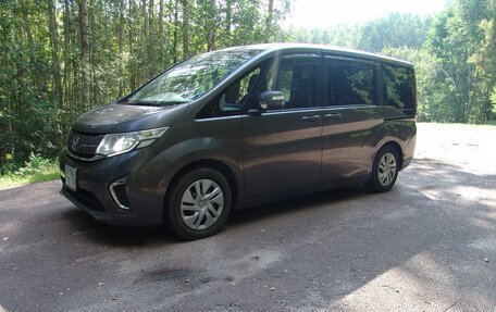 Honda Stepwgn IV, 2015 год, 1 555 000 рублей, 3 фотография
