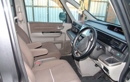 Honda Stepwgn IV, 2015 год, 1 555 000 рублей, 6 фотография