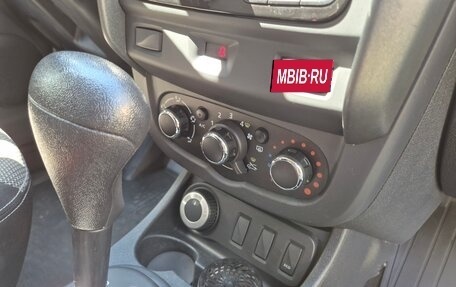 Renault Duster I рестайлинг, 2017 год, 1 000 000 рублей, 9 фотография