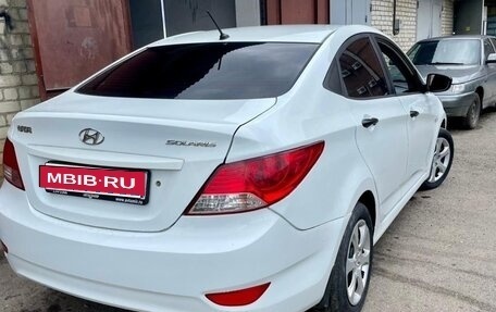 Hyundai Solaris II рестайлинг, 2011 год, 410 000 рублей, 1 фотография