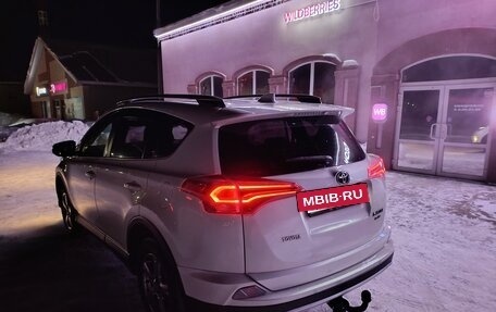 Toyota RAV4, 2015 год, 2 076 000 рублей, 5 фотография