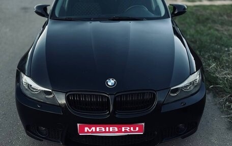 BMW 3 серия, 2010 год, 800 000 рублей, 1 фотография