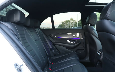Mercedes-Benz E-Класс, 2022 год, 4 990 000 рублей, 11 фотография