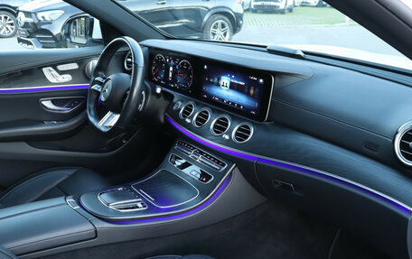 Mercedes-Benz E-Класс, 2022 год, 4 990 000 рублей, 10 фотография