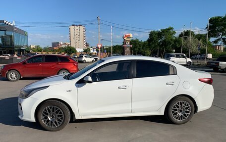 KIA Rio IV, 2018 год, 850 000 рублей, 2 фотография