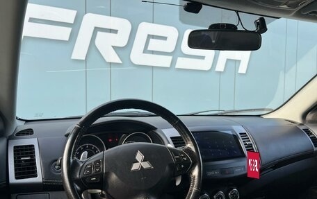 Mitsubishi Outlander III рестайлинг 3, 2010 год, 1 063 000 рублей, 5 фотография