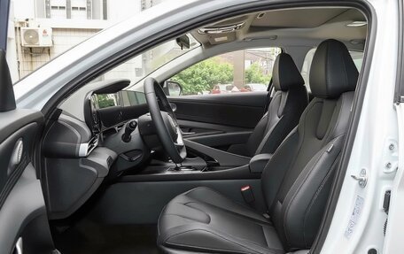 Hyundai Elantra, 2026 год, 2 200 000 рублей, 20 фотография