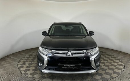 Mitsubishi Outlander III рестайлинг 3, 2016 год, 1 350 000 рублей, 2 фотография