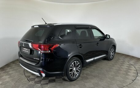 Mitsubishi Outlander III рестайлинг 3, 2016 год, 1 350 000 рублей, 6 фотография