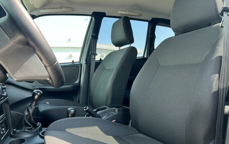 Chevrolet Niva I рестайлинг, 2017 год, 710 000 рублей, 8 фотография