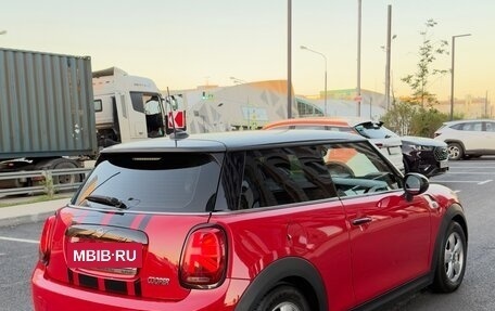 MINI Hatch, 2018 год, 1 850 000 рублей, 2 фотография