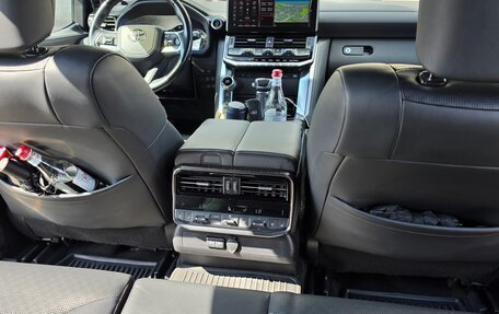 Toyota Land Cruiser, 2021 год, 9 000 000 рублей, 12 фотография