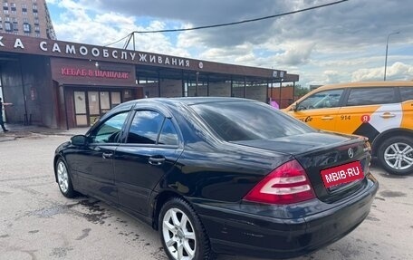 Mercedes-Benz C-Класс, 2006 год, 585 000 рублей, 4 фотография