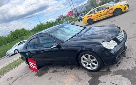 Mercedes-Benz C-Класс, 2006 год, 585 000 рублей, 1 фотография