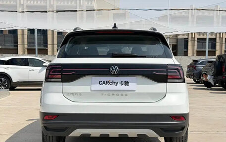 Volkswagen T-Cross I, 2023 год, 1 354 000 рублей, 5 фотография